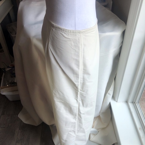 Vintage 1960s Tricot Candlelight Half Slip by Kayser Size Medium Made in USA - Picture 2 of 8